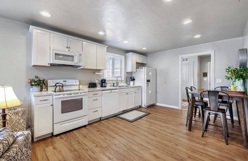 Buhl House | The West End Cottage