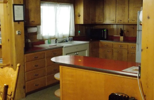 West Yellowstone Cabin | The White Buffalo rustic cabin located in the middle of West Yellowstone, MT