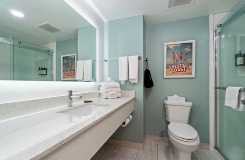 Cedar Point Hotel | The Windstar Hotel - Emerald Isle/Swansboro