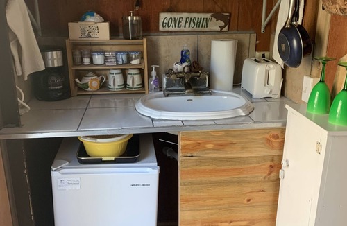 New Meadows Cabin | "The Writer's Den" - Cabin 6 - Private Deck Overlooking the River