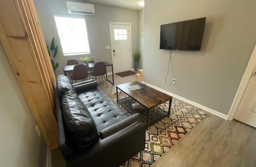 West Columbus Apartment | The Yale Townhouse- 2 BR