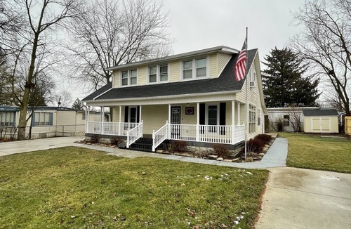 Russells Point House | The Yellow Duck