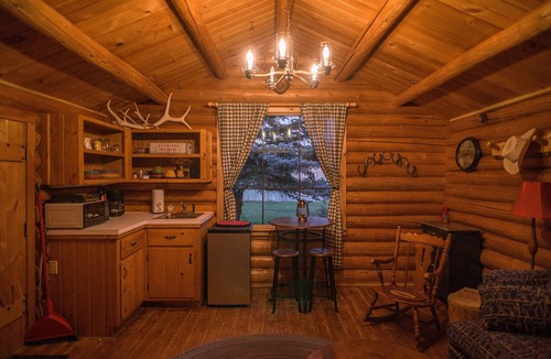 Dubois Cabin | The Yellowstone Cabin