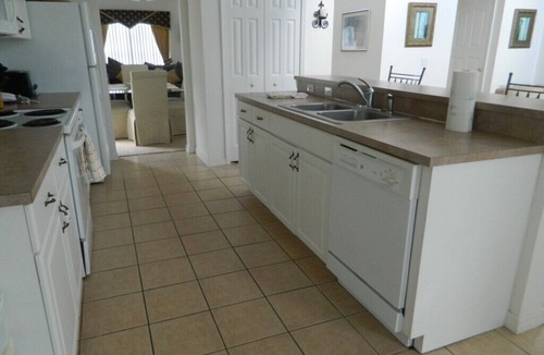 West Haven Villa | Themed Family Home - Custom Artwork, Pool, Game Room, WiFi - Perfect for Kids