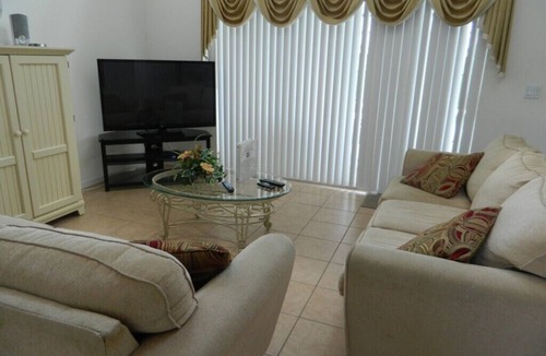 West Haven Villa | Themed Family Home - Custom Artwork, Pool, Game Room, WiFi - Perfect for Kids