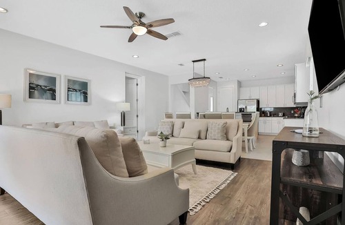 Reunion House | Themed Games Room | Themed Kids Bedrooms | Theater Area | Private Pool