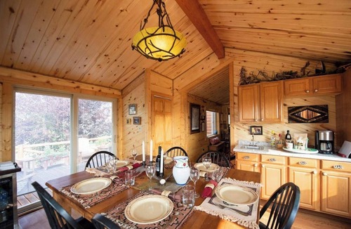 Saddlestring Cabin | This cabin is a 2 bedroom(s), 2 bathrooms, located in Buffalo, WY.