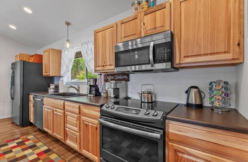 Bayview House | This house is a 3 bedroom(s), 2 bathrooms, located in Bayview, ID.