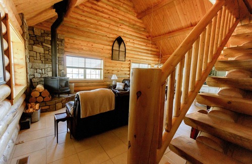 Buffalo Cabin | Three Canyons - Entire Log Home With Mountain View!