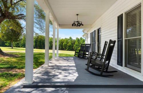 Chattahoochee Hills House | Three Silos Farm -Chatt Hills (NEW & Pet Friendly)