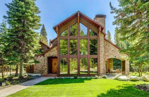 McCall Ski Chalet | Timbercrest