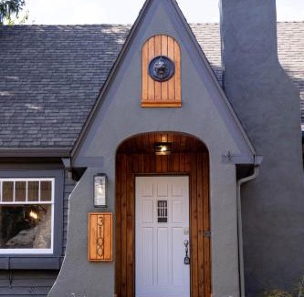Vancouver House | Timeless Historic Home Near Downtown