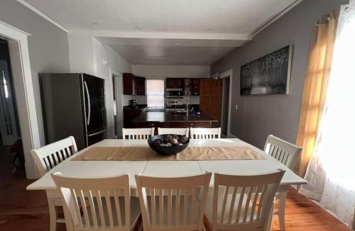 Billings House | Timelessly restored home - entirely yours to enjoy