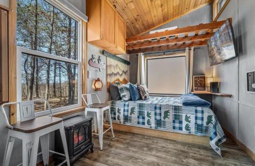 Mentone Ski Chalet | Tiny Cub House with Fast WiFi and Dog Friendly