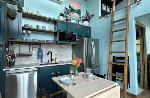Hayden Lake House | Tiny House on Hayden Lake with beach access and hot tub