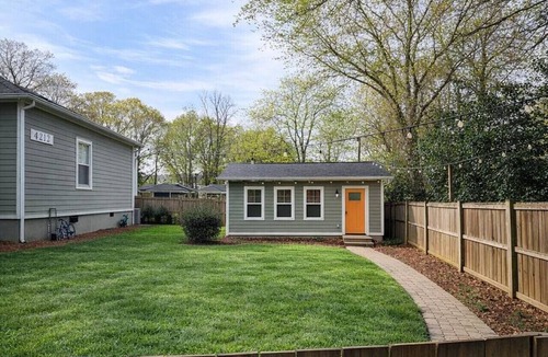 Villa Heights Apartment | Tiny House, Walk to Light Rail and Optimist Food Hall