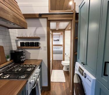 Groveland House | Tiny Rustic at Yosemite Gateway