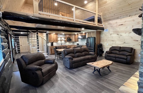 Tipton Cabin | Tipton Run Lodge: Luxurious Log Cabin with Private Pond!