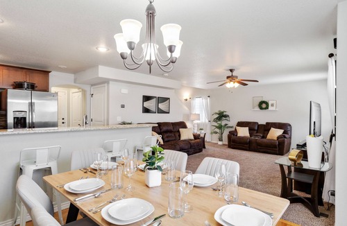 Cheyenne House | Top Notch Townhouse with Arcade