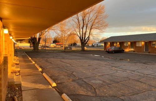 Heyburn Hotel | Tops Motel