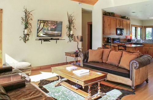 Wimberley House | Totally relax in luxury* Acres of views* private hot tub; peace & quiet