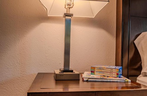 South Padre Island Apartment | Toucans Retreat Tranquil 1BR Condo with Patio 102
