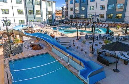 St. George Apartment | Touch of Class - 5BR - Hot Tub & Near Zion