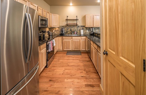 Big Sky House | Town Center Modern Rustic Townhouse - Contactless Check In