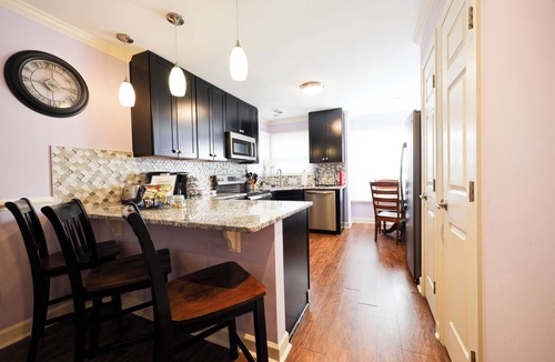 Northeast Raleigh Villa | Townhouse that is minutes from Downtown Raleigh