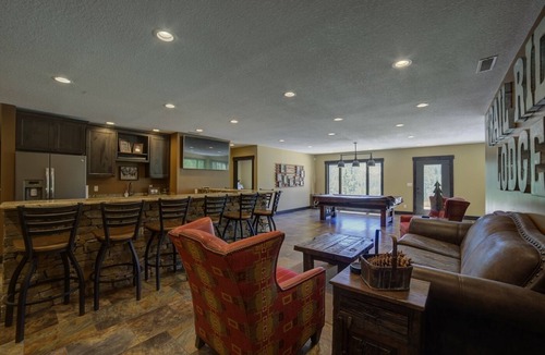 Deadwood Cabin | Trail Ridge Lodge-7 Bedroom 4 miles from Deadwood