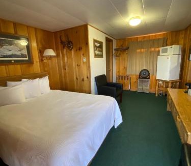 Dubois Hotel | Trails end motel