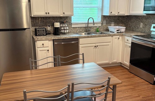 Alvin Apartment | Tranquil 1-bedroom apartment with AC in cozy Alvin