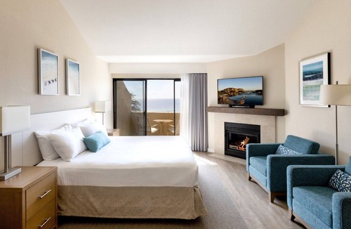 Rio del Mar Hotel | Tranquil Beachside Studio | Pools, Hot Tubs, Tennis Court & Fireplace