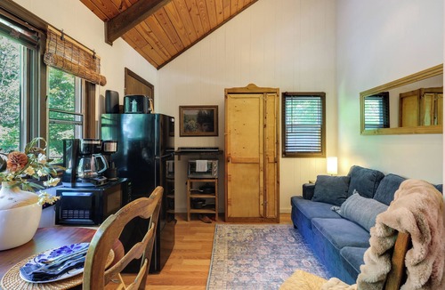 Connellys Springs Apartment | Tranquil Mtn Guest Suite Outside Morganton