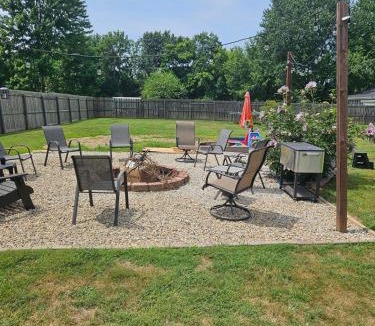 Conover House | Tranquil Stay Close to Hotspots