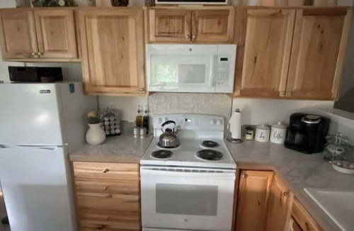 Columbia Falls Apartment | Tranquil Studio Apartment with Mountain Views.
