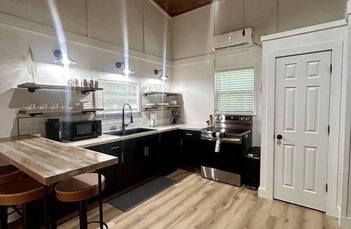 Gentry Cabin | Tranquil Wooded Cabin Retreat with Private Hot Tub & Fire Pit Near Gentry, Arkansas