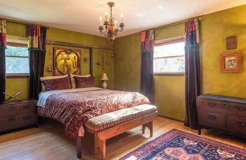 Southfield House | Travelers Mediterranean Retreat