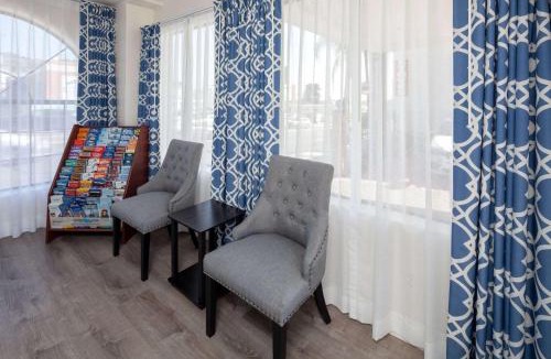 Harbor Hotel | Travelodge by Wyndham Harbor City