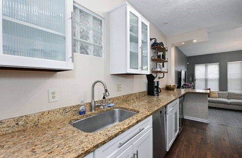 Tremont House | Treasure in Tremont! Sleeps 12!