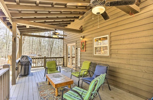 Mentone House | TreeTop Retreat Mentone Escape with Hot Tub