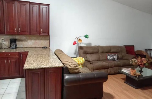 Westland House | Tremendous 3-bedroom house with AC in welcoming Westland