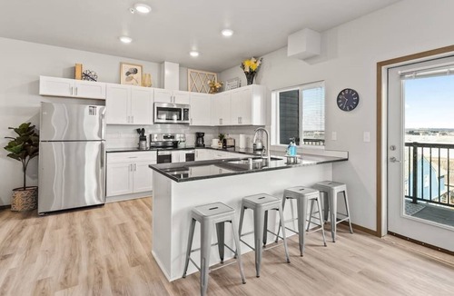 South Perry District Apartment | Trendy 2 Bed 2 Bath Near Perry Dist and Downtown!