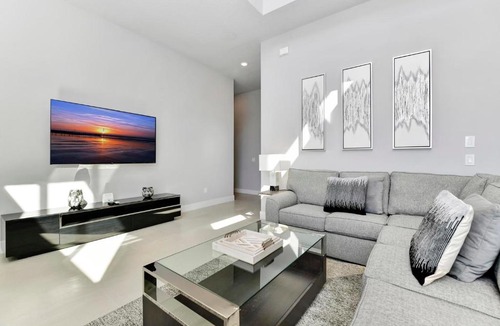 Reunion Apartment | Trendy Condo With Pool Table Near Disney With Resort & Waterpark Access - B2-208