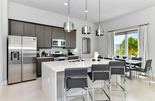 Reunion Apartment | Trendy Condo With Pool Table Near Disney With Resort & Waterpark Access - B2-208