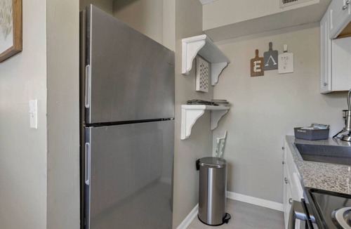 Franklin Park Apartment | Trolley District Treasure 1 BR Apt!
