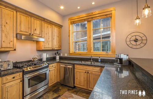Big Sky House | Trotwood Townhome Right in Town Center- Walking Distance to Ski Shuttle
