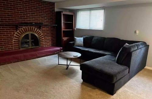 Troy House | Troy Retreat: Cozy with Modern Amenities