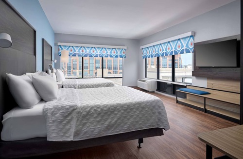Babe Denny Hotel | Tru By Hilton Indianapolis Downtown, IN