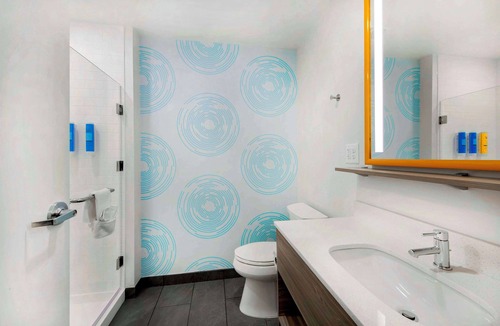Westfall Park Hotel | Tru By Hilton Wilmington Wrightsville Beach